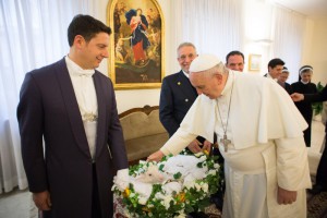 Bénédiction des agneaux par Le pape François