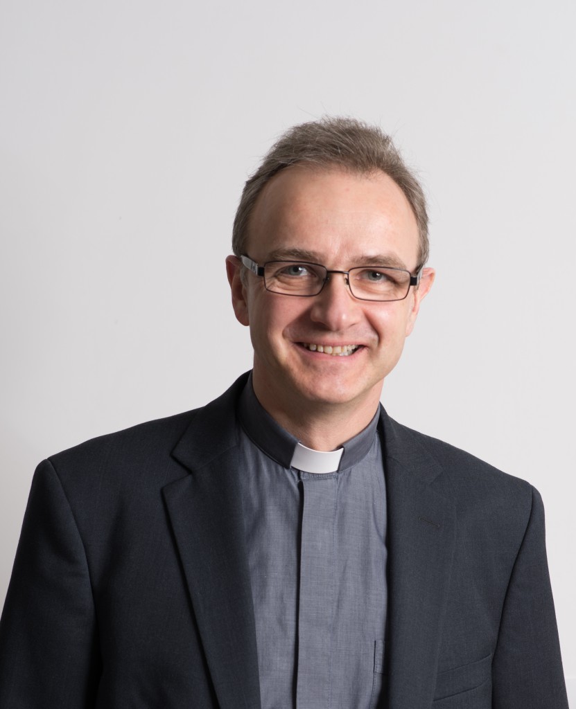 Première session doctrinale pour Mgr Verny