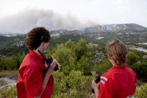 19 juillet 2009: Mission de surveillance des forêts avec les Pionniers, Caravelles et Compagnons (Scouts et Guides de France) de Marseille à Luminy (13), France.