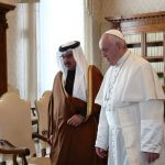 Le pape reçoit le prince héritier du royaume de Bahreïn.