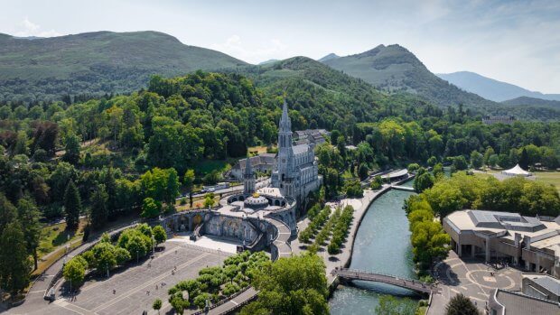 basilique de Lourdes pour les personnes en rupture conjugale