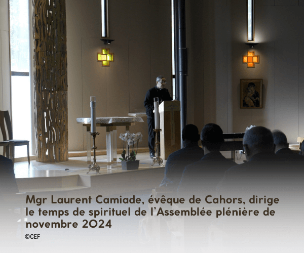 Mgr Laurent Camiade, évêque de Cahors, dirige le temps de méditation spirituel de l'Assemblée plénière de novembre 2024