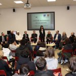 image de représentants de culte et de l'Etat devant les collégiens du Raincy