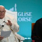 image du Pape et du Cardinal Bustillo lors du voyage papal en Corse