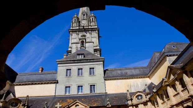 vue de plongée de Saint-Anne d'Auray