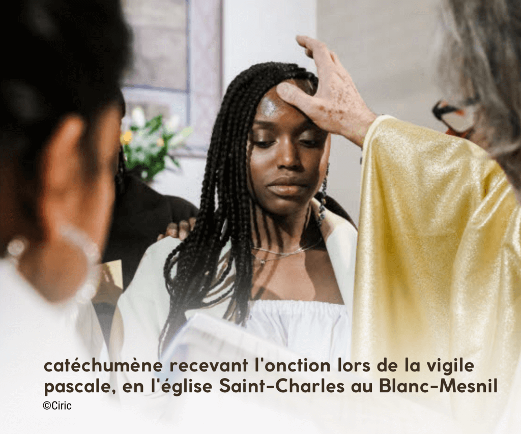 catéchumène recevant l'onction lors de la vigile pascale catéchumène recevant l'onction lors de la vigile pascale