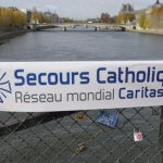 banderole du Secours Catholique-Caritas