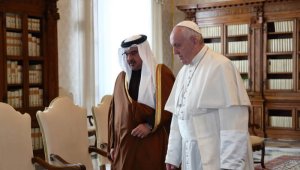 Le pape reçoit le prince héritier du royaume de Bahreïn.