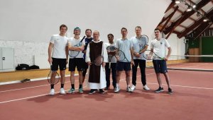 frère Bidegain, passionné de tennis