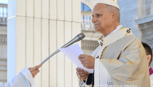 le pape a lu la lettre apsotolique Inn Uniate Fidei