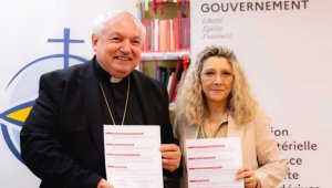 Signature de la convention de partenariat entre le Cardinal Aveline et Patricia Mirallès